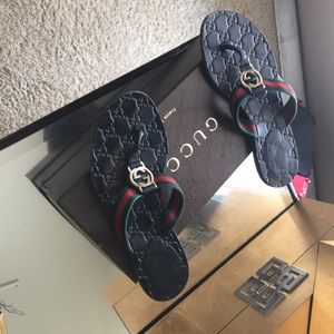Gucci thong Sandal Black